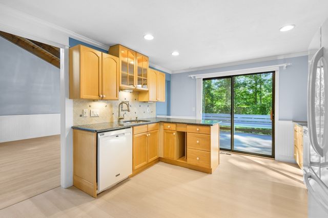 66 Woodland Trail, Falmouth, MA 02536
