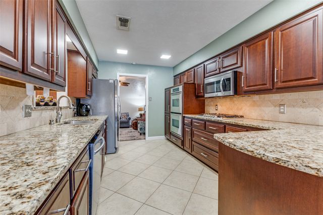 1223 Huntington Drive, Duncanville, TX 75137