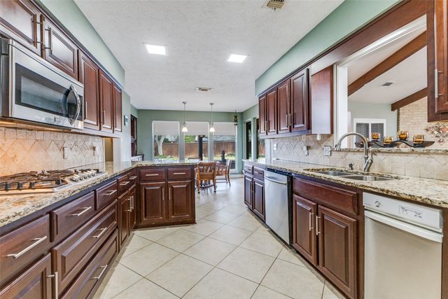 1223 Huntington Drive, Duncanville, TX 75137