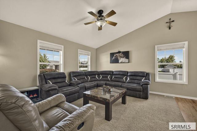 1640 Summer Way, Idaho Falls, ID 83404