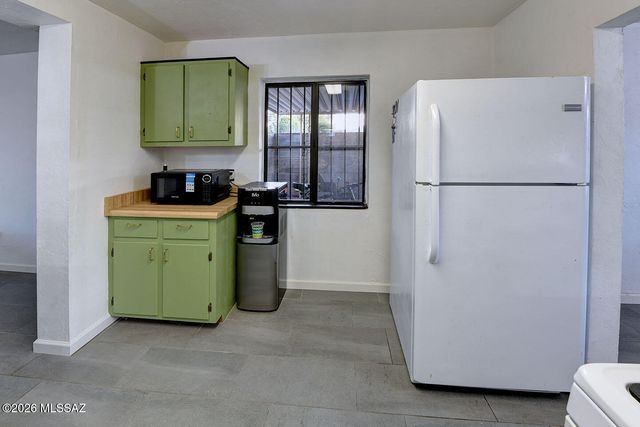 2602 E Sylvia Street, Tucson, AZ 85716