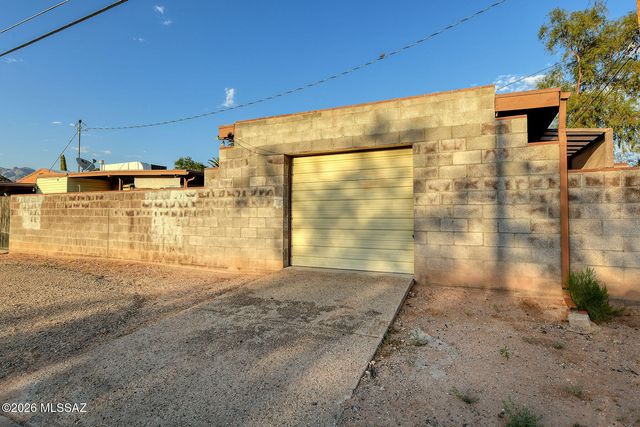 2602 E Sylvia Street, Tucson, AZ 85716