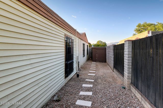 2602 E Sylvia Street, Tucson, AZ 85716