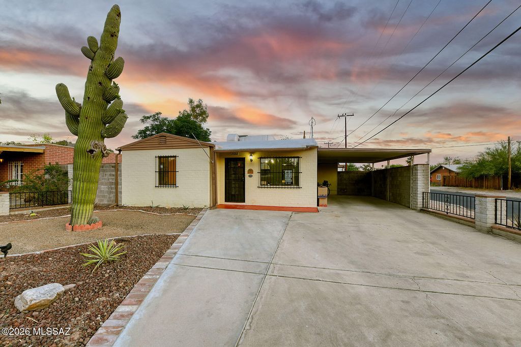 2602 E Sylvia Street, Tucson, AZ 85716