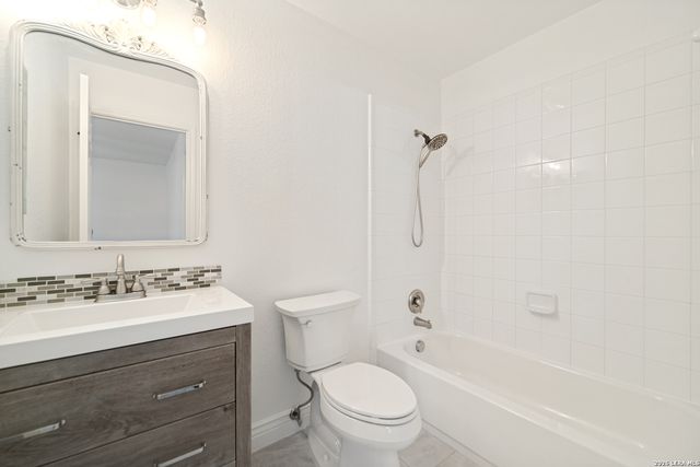 24310 Woodrose Park, San Antonio, TX 78255