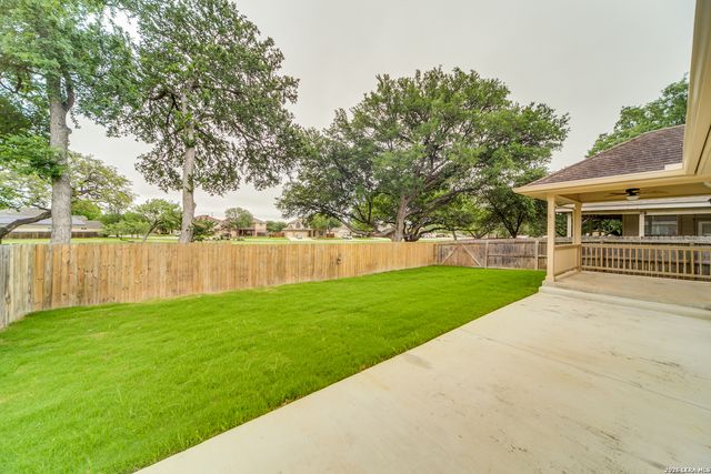 24310 Woodrose Park, San Antonio, TX 78255