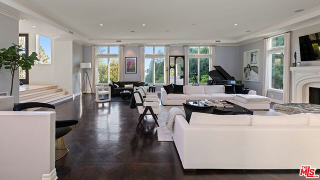 1404 Dawnridge Drive, Beverly Hills, CA 90210