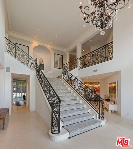 1404 Dawnridge Drive, Beverly Hills, CA 90210