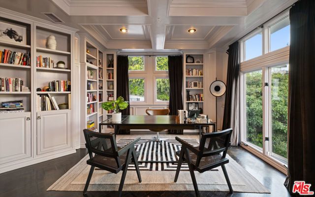 1404 Dawnridge Drive, Beverly Hills, CA 90210
