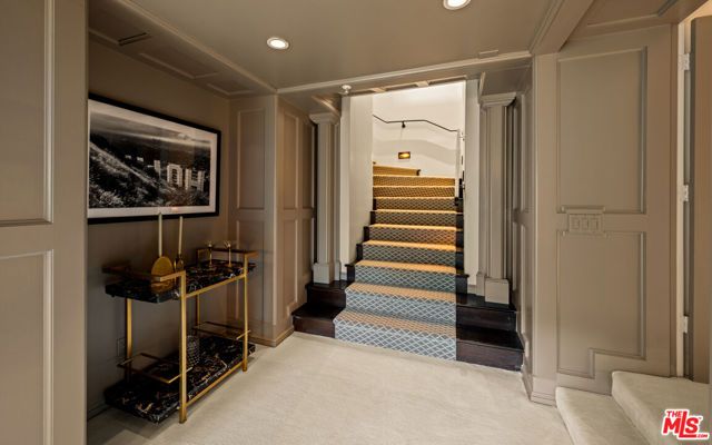 1404 Dawnridge Drive, Beverly Hills, CA 90210