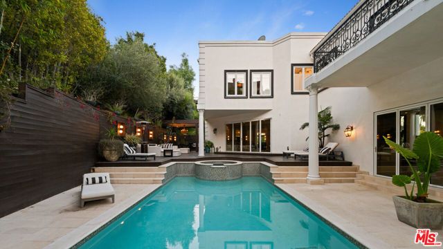 1404 Dawnridge Drive, Beverly Hills, CA 90210