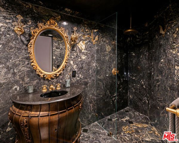 1404 Dawnridge Drive, Beverly Hills, CA 90210