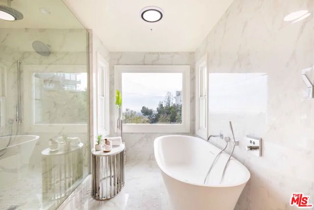 1404 Dawnridge Drive, Beverly Hills, CA 90210