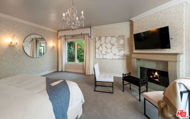 1404 Dawnridge Drive, Beverly Hills, CA 90210