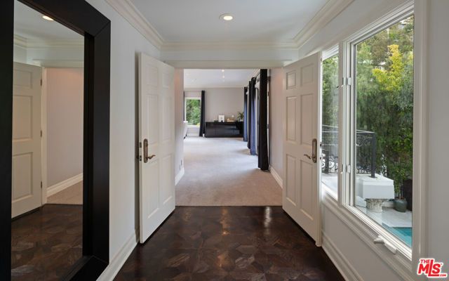 1404 Dawnridge Drive, Beverly Hills, CA 90210