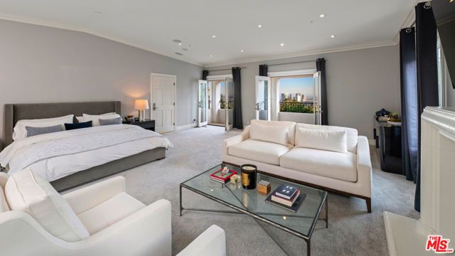 1404 Dawnridge Drive, Beverly Hills, CA 90210