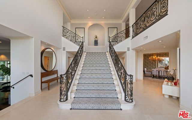 1404 Dawnridge Drive, Beverly Hills, CA 90210
