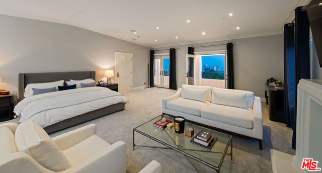 1404 Dawnridge Drive, Beverly Hills, CA 90210