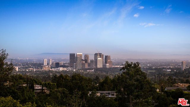 1404 Dawnridge Drive, Beverly Hills, CA 90210