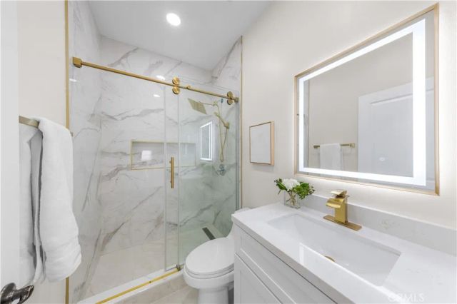 14 Tall Oak, Irvine, CA 92603