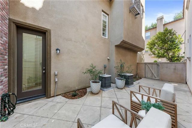 14 Tall Oak, Irvine, CA 92603