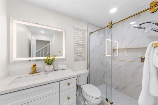 14 Tall Oak, Irvine, CA 92603