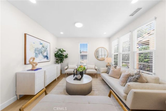 14 Tall Oak, Irvine, CA 92603