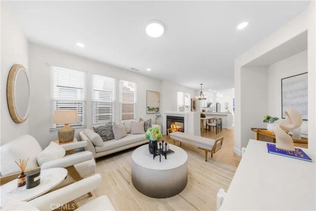 14 Tall Oak, Irvine, CA 92603