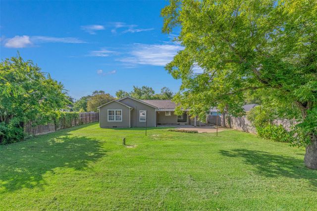 1113 Felder Street, Navasota, TX 77868