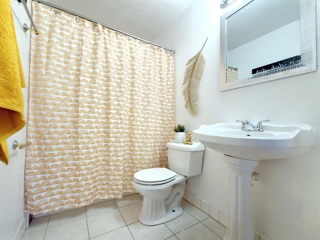 3512 N Holman Court, Midwest City, OK 73110