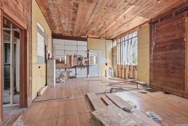 611 Mason St, San Antonio, TX 78208