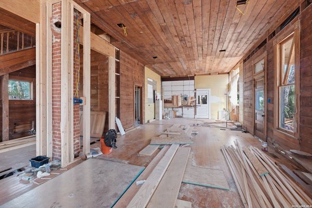 611 Mason St, San Antonio, TX 78208