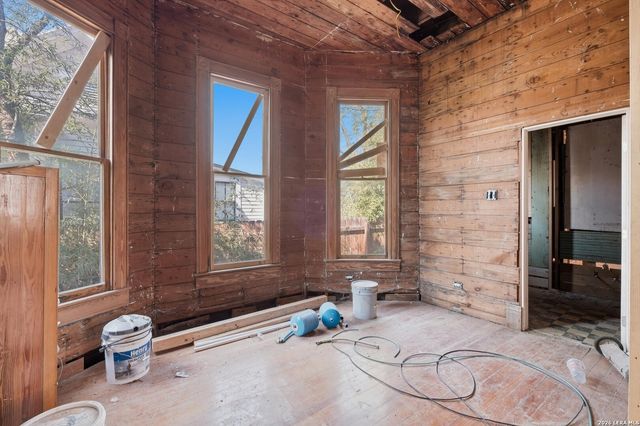 611 Mason St, San Antonio, TX 78208