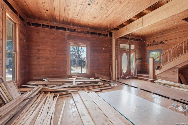 611 Mason St, San Antonio, TX 78208