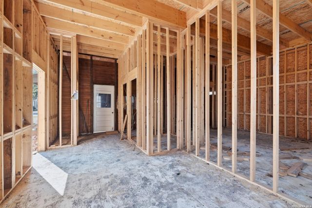 611 Mason St, San Antonio, TX 78208