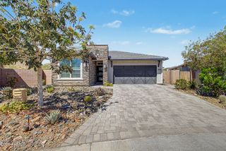 16556 W SAMANTHA Way, Goodyear, AZ 85338