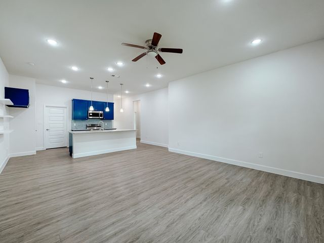 1314 E 3rd Avenue, Corsicana, TX 75110