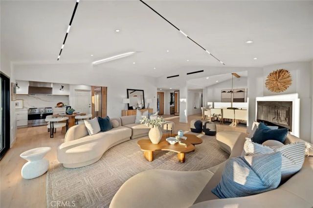 1401 Bounty Way, Laguna Beach, CA 92651
