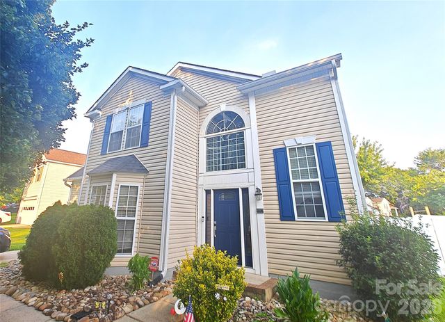 9026 Shenington Place, Charlotte, NC 28216