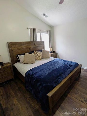 9026 Shenington Place, Charlotte, NC 28216