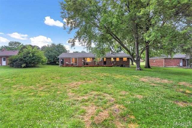 10050 Kalinda Lane, St Louis, MO 63128