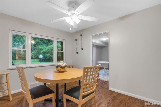 10050 Kalinda Lane, St Louis, MO 63128