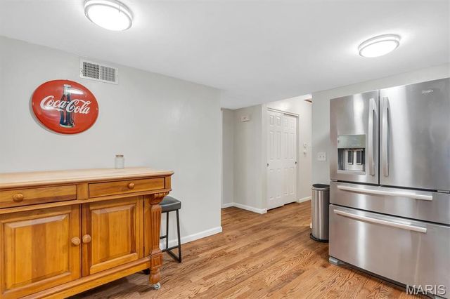 10050 Kalinda Lane, St Louis, MO 63128