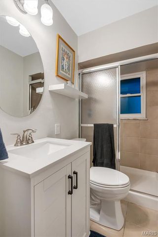 10050 Kalinda Lane, St Louis, MO 63128
