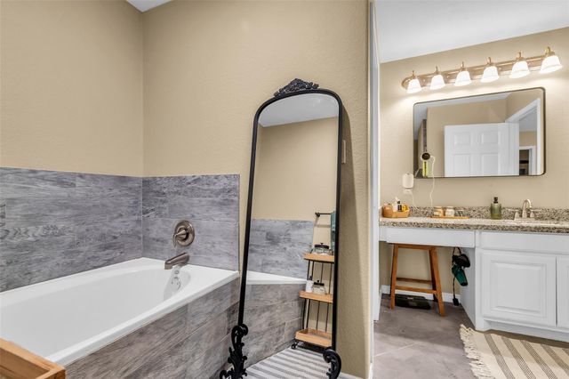 696 Independence Road, Shepherd, TX 77371