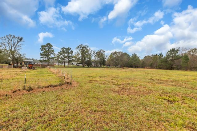 696 Independence Road, Shepherd, TX 77371