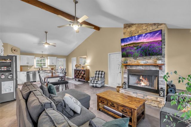 696 Independence Road, Shepherd, TX 77371