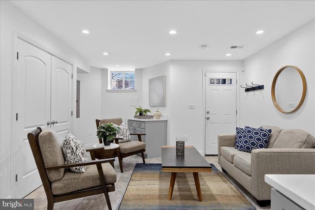 612 9TH ST NE, Washington, DC 20002