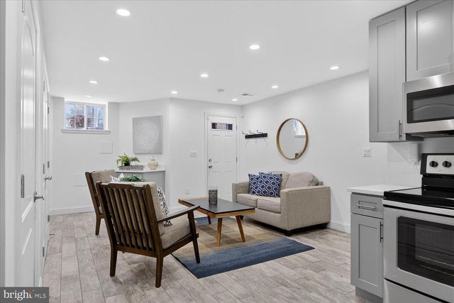 612 9TH ST NE, Washington, DC 20002