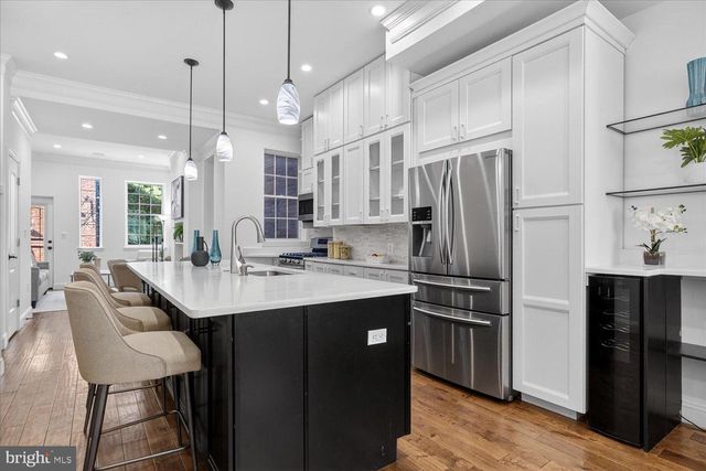 612 9TH ST NE, Washington, DC 20002